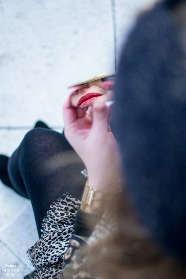 Black and Gold Outfit | Glamourous Party Style for Silvester
