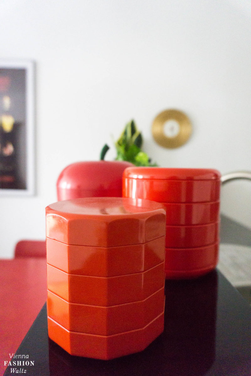 Eames Designklassiker fürs rote Vintage Esszimmer | Wohnideen