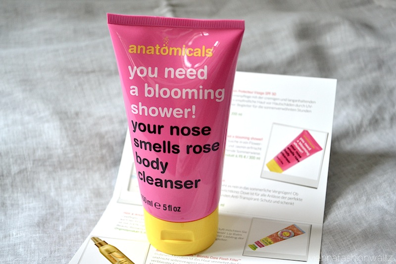 03 Glossybox you need a blooming shower anatomicals