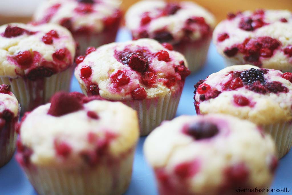 Muffins mit roten Beeren