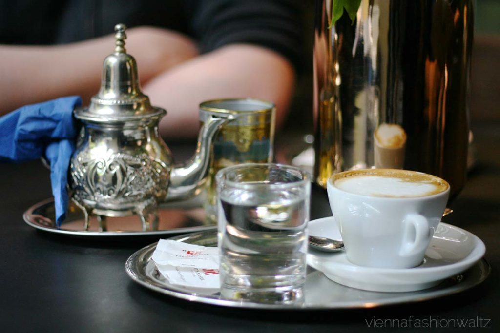 Frühstück im Cafe Ansari, www.viennafashionwaltz.com
