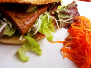 Restaurant Landia, vegetarisch in Wien, Burger, viennafashionwaltz, Landia - Vegetarisches Restaurant in Wien