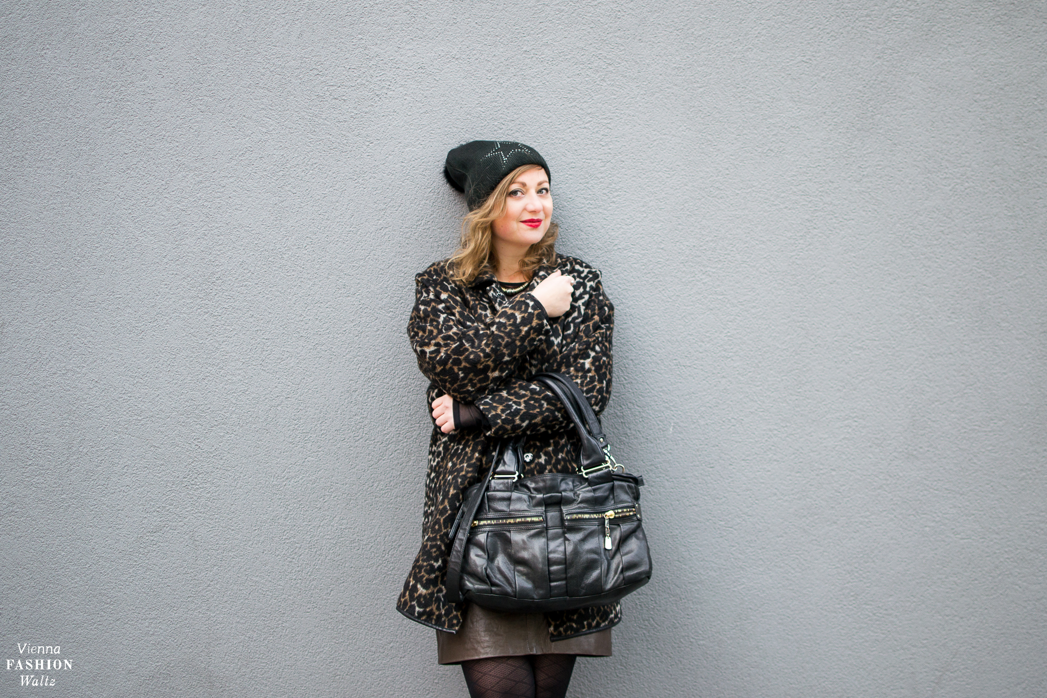 Fashion Trends | How to wear the Leopard Print! Outfit with leopard print Coat and Leather Skirt