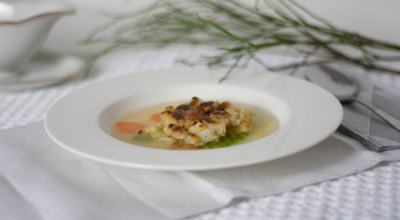 Kaspressknödel Suppe Salat Vienna Fashion Waltz