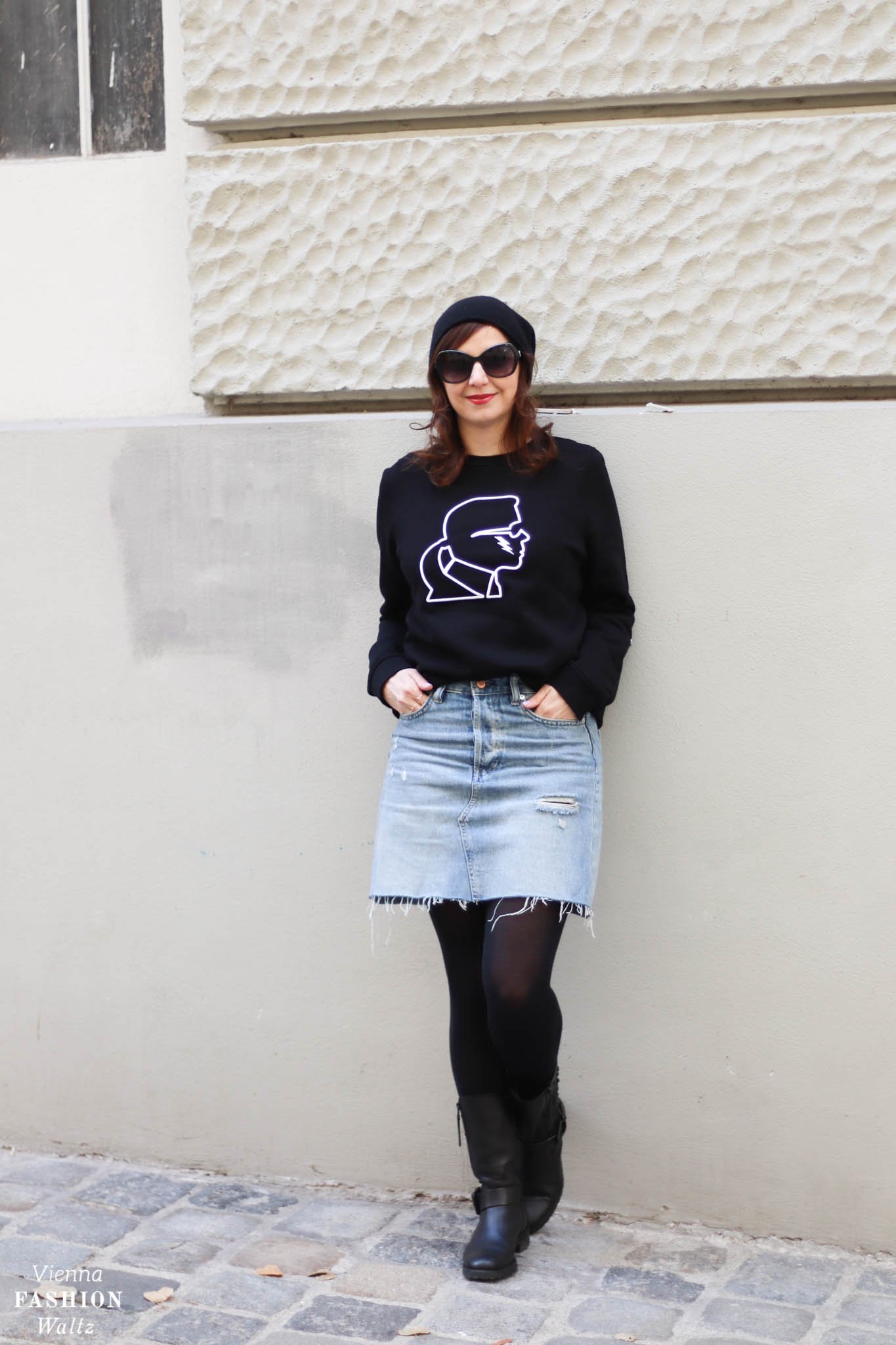 Sweater Weather mit Karl Lagerfeld und H&M Jeansmini, Swarovski Brille Falke Strumpfhose Blog