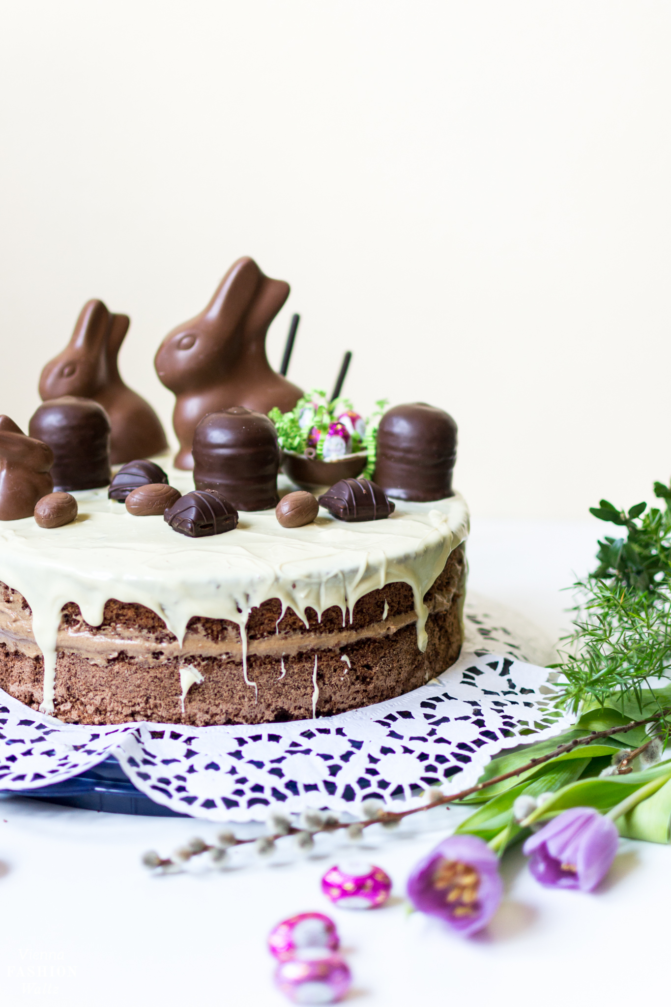 ostern-torte-nachspeise-naked_cake-Osterhase-Schokolade
