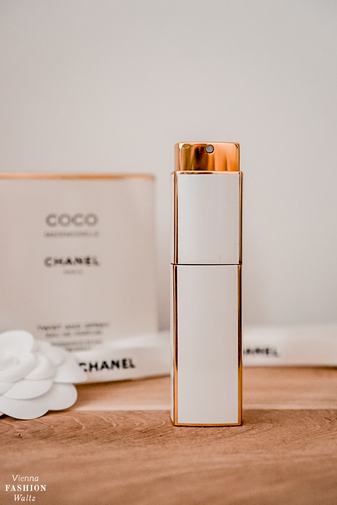 Chanel Weihnachtsgeschenk, Parfum Set, Twist and Spray für die Handtasche, Coco Chanel, Camelie